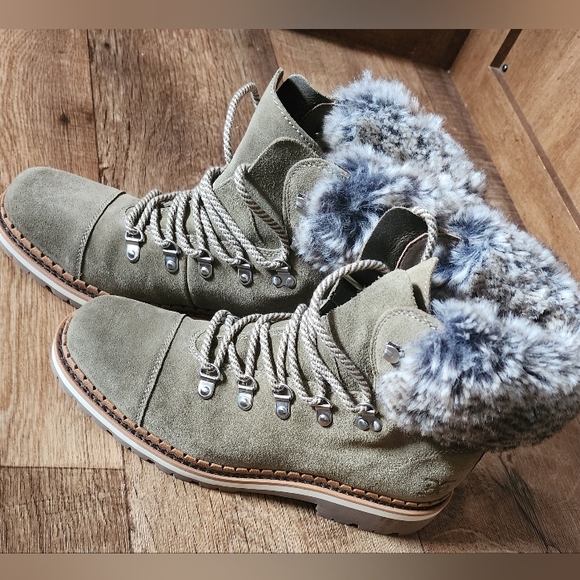 New! Sam Edelman | Bowen | Faux Fur Trim Bootie - Picture 5 of 9